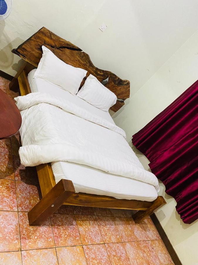 Afro Smile Hotel & Guest House - Jinja Zewnętrze zdjęcie
