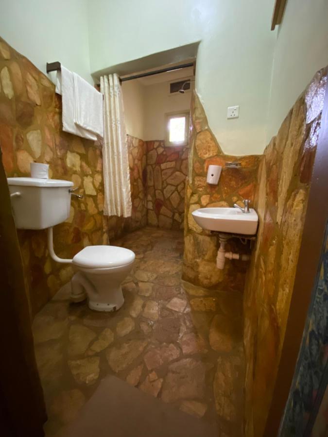 Afro Smile Hotel & Guest House - Jinja Zewnętrze zdjęcie