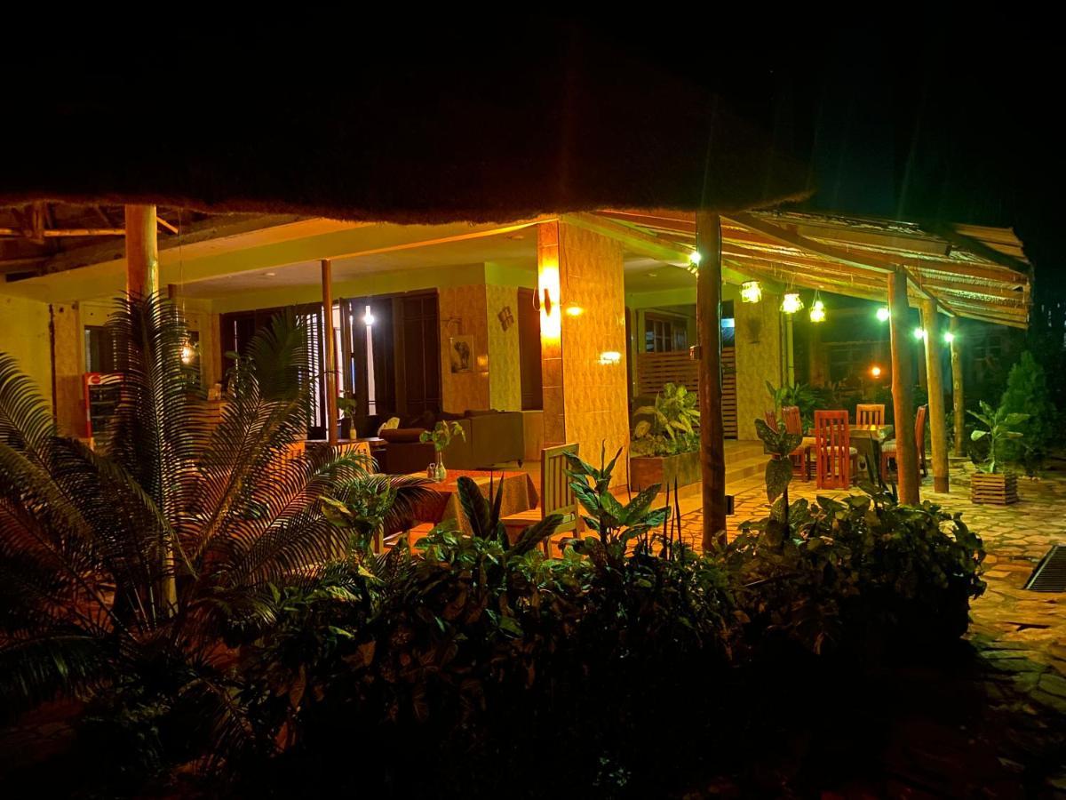 Afro Smile Hotel & Guest House - Jinja Zewnętrze zdjęcie