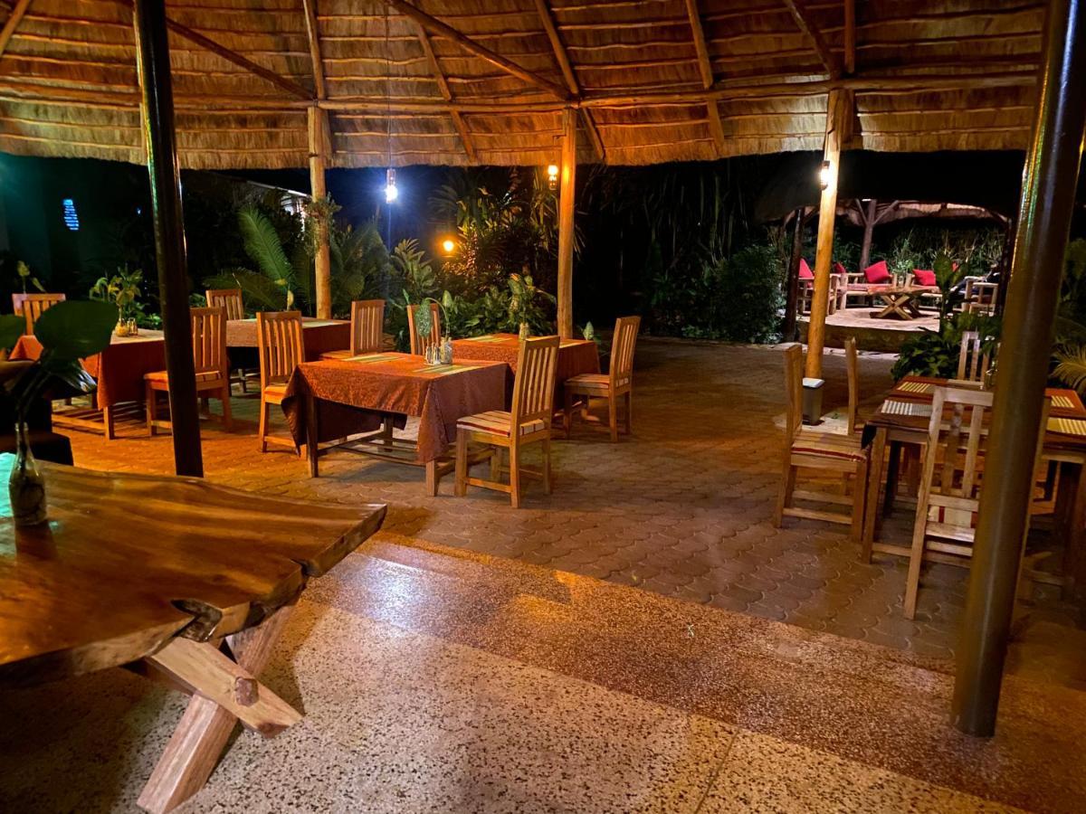 Afro Smile Hotel & Guest House - Jinja Zewnętrze zdjęcie