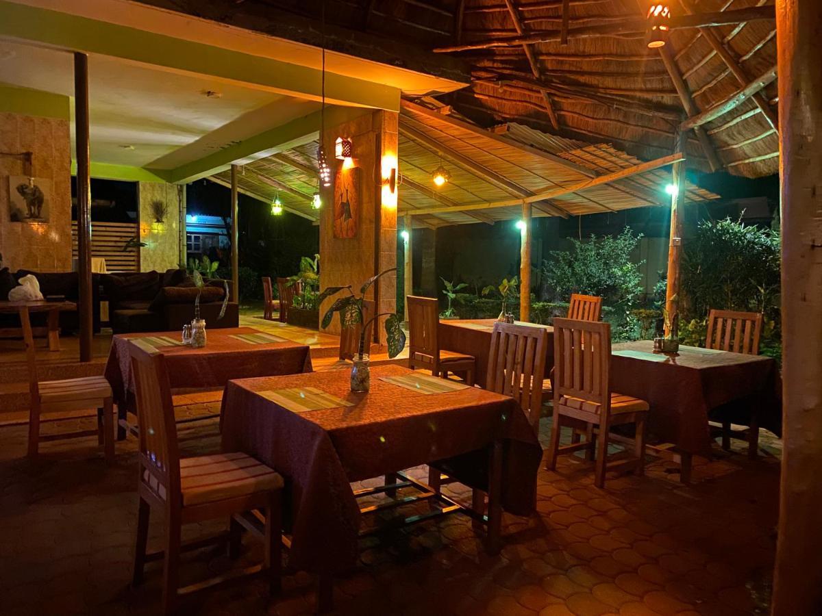Afro Smile Hotel & Guest House - Jinja Zewnętrze zdjęcie